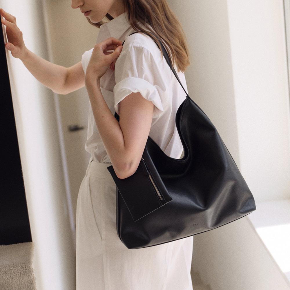 Roh Seoul Pulpy Hobo Bag Black