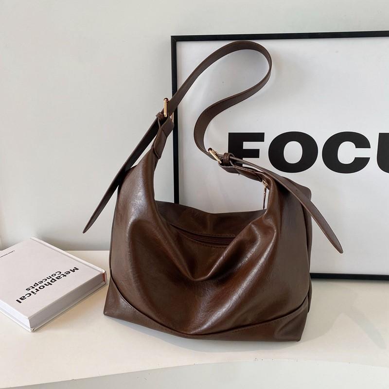 Ielgy Large-Capacity Soft Leather Bag Fashion Simple One-Shoulder Underarm Bag Work Commuter Tote Bag