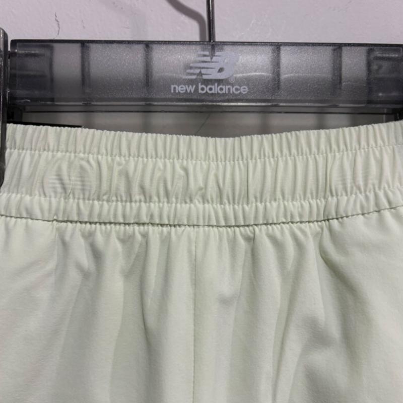 NeW Balance W 3.5 Woven Cargo Shorts nbnvf2W512 Light Green