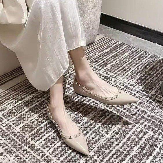 Soft leather French temperament pointed single shoes women's shallow mouth women's riveted patent leather night breeze gentle soft-soled flats