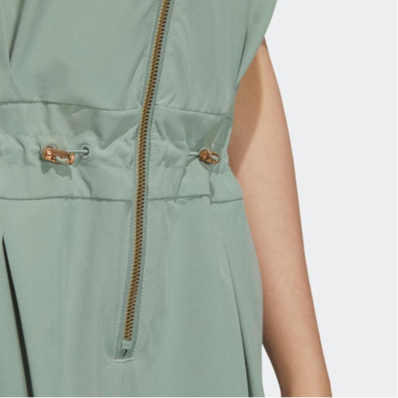 Adidas Jednobarevná sportovně ležérní kombinéza s krátkým rukávem Dámská kombinéza Stříbrnošedá Zelená HY2843