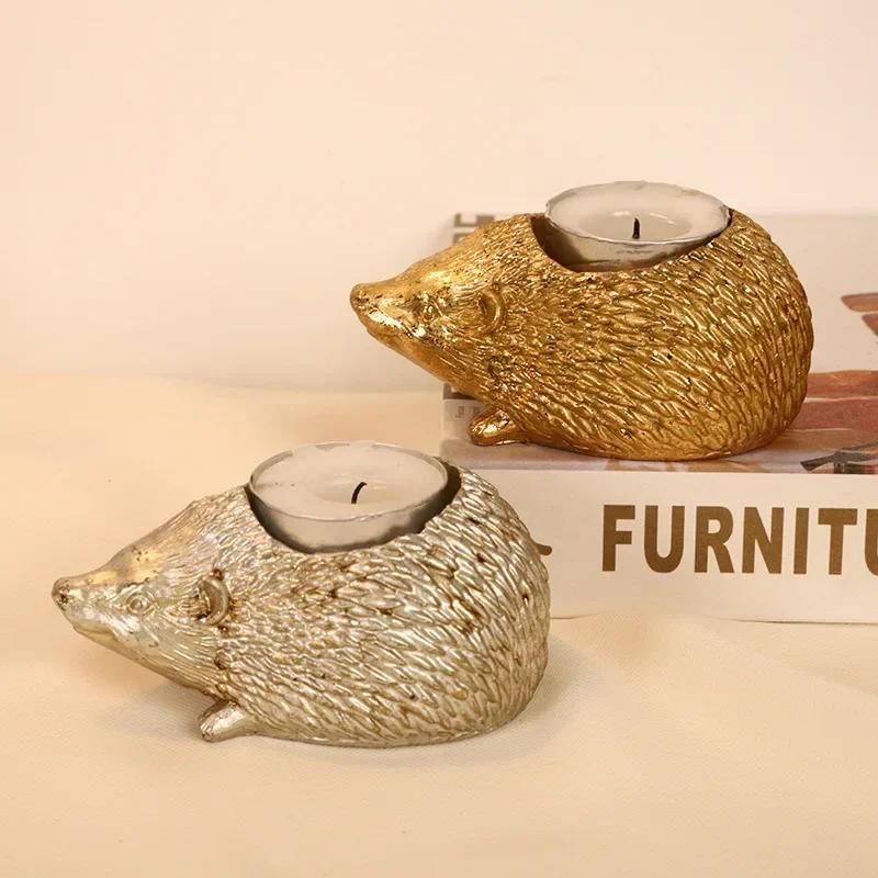 Resin Hedgehog Candle Holder Animal Statue Candlestick Decor Ornament for Home Office Wedding Party Desktop Decoration Art Craft