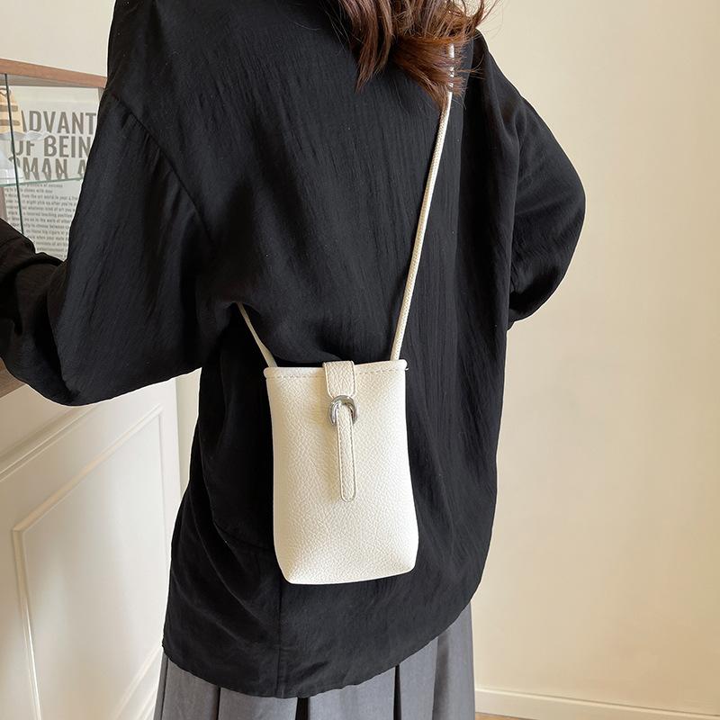 New Hot Selling Women's Shoulder Bag High Quality Pu Leather Handbags Large Capacity Crossbody Bags for Women Phone Purse Flap