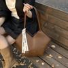 Large-capacity Bag Women's New Retro-style Woven Pattern Shoulder Underarm Bag High-end Texture Commuter Tote Bag
