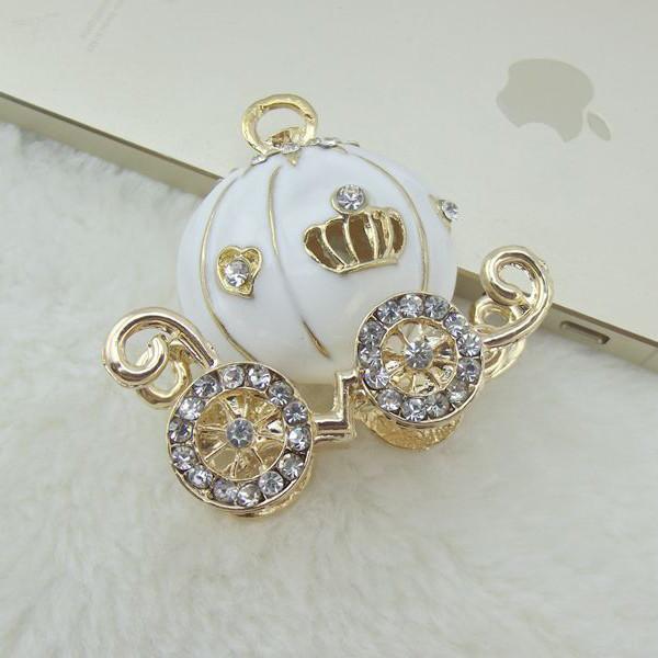 Colorful Unisex Key Chain Pumpkin Carriage Car Key Crystal Pendant For Every Occasion