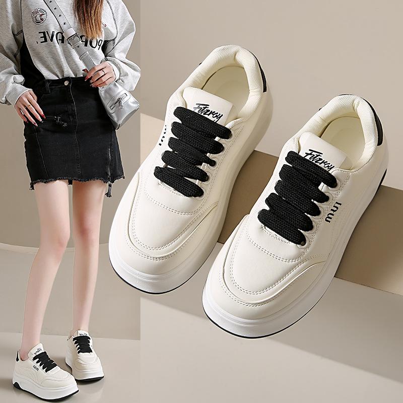 Fashion Platform Sports Board Shoes Women's 2025 Spring and Autumn New Versatile Round Head Little White Shoes Keep Warm and Increase Height Women's B