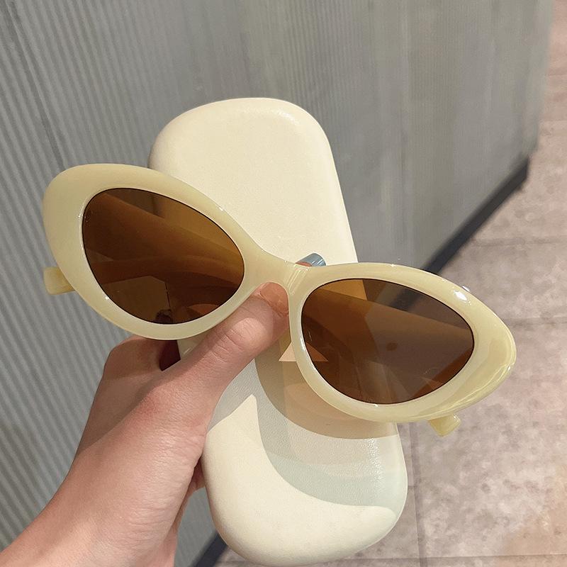 Luxury Brand Designer Vintage Cat Eye Sunglasses Women For Men Sun Glasses Trendy Punk Popular Jelly Sexy Ladies Eyeglasses