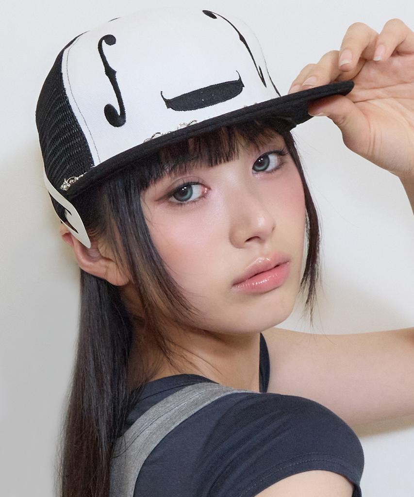 LUVISTRUE Sy Mesh Snapback(Schwarz)