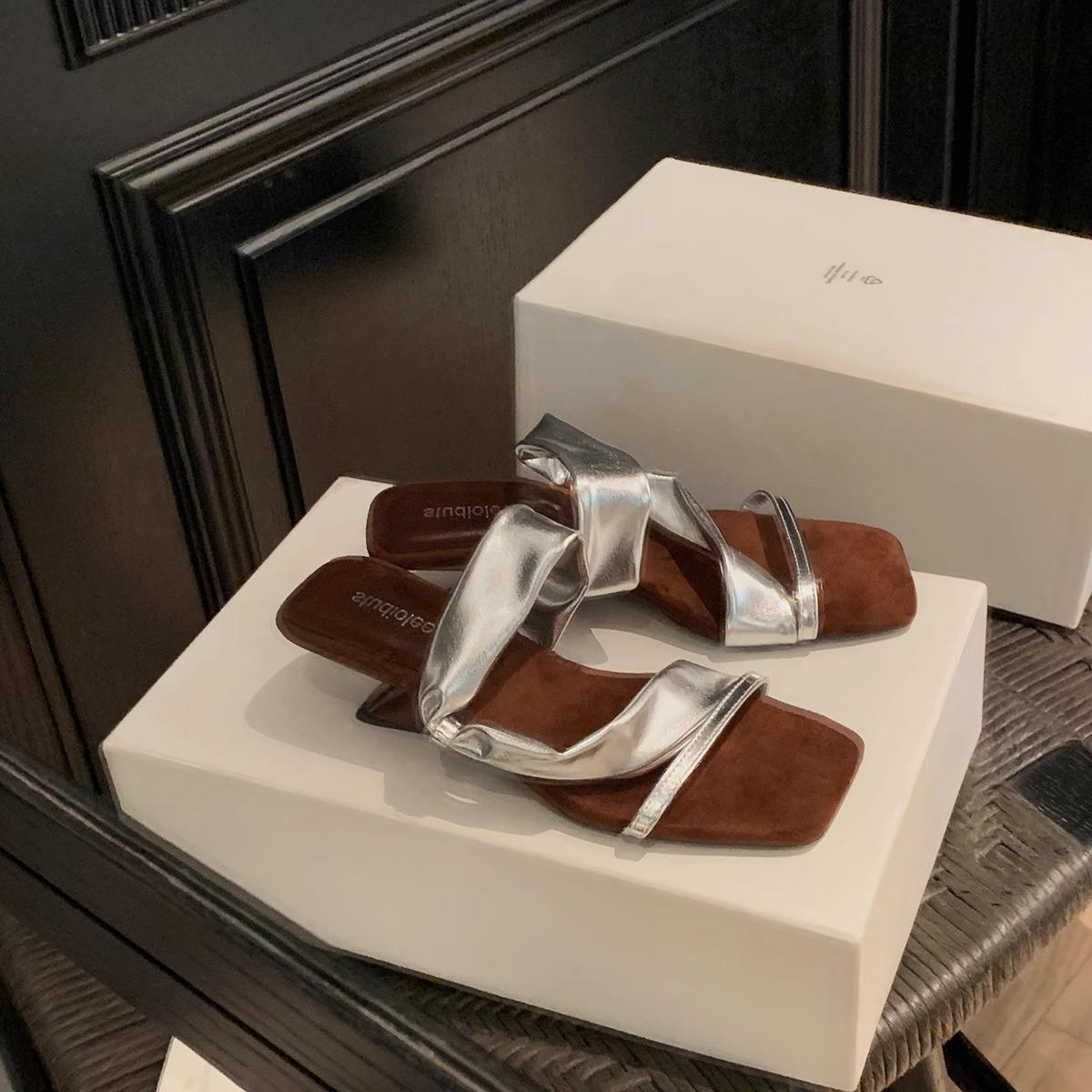 

Sheepskin color matching retro square head with wedge heel slippers women s open-toed high-heeled sandals 40