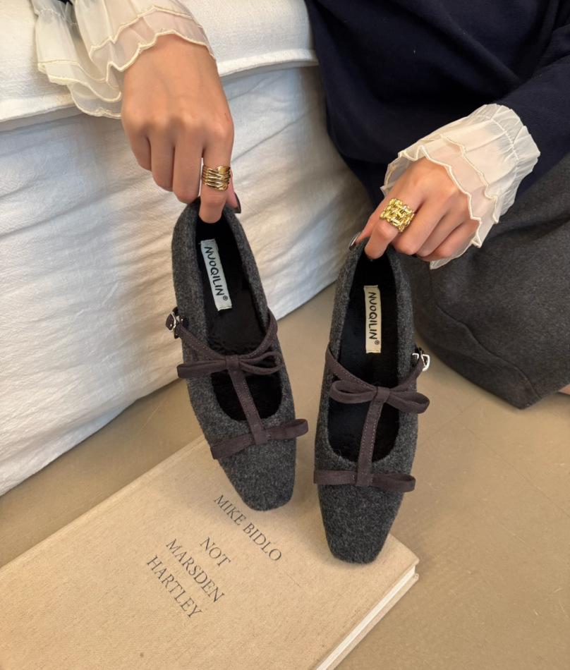 

Fleece warm cotton shoes women s flat Mary Jane shoes 2025 winter new French evening breeze square head fluffy single shoes women 39 серый