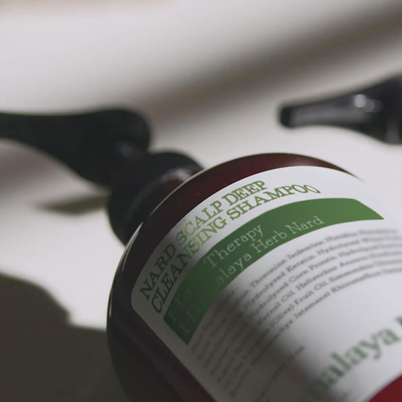 Nard Himalaya Herbal Scalp Deep Cleansing Shampoo 1L