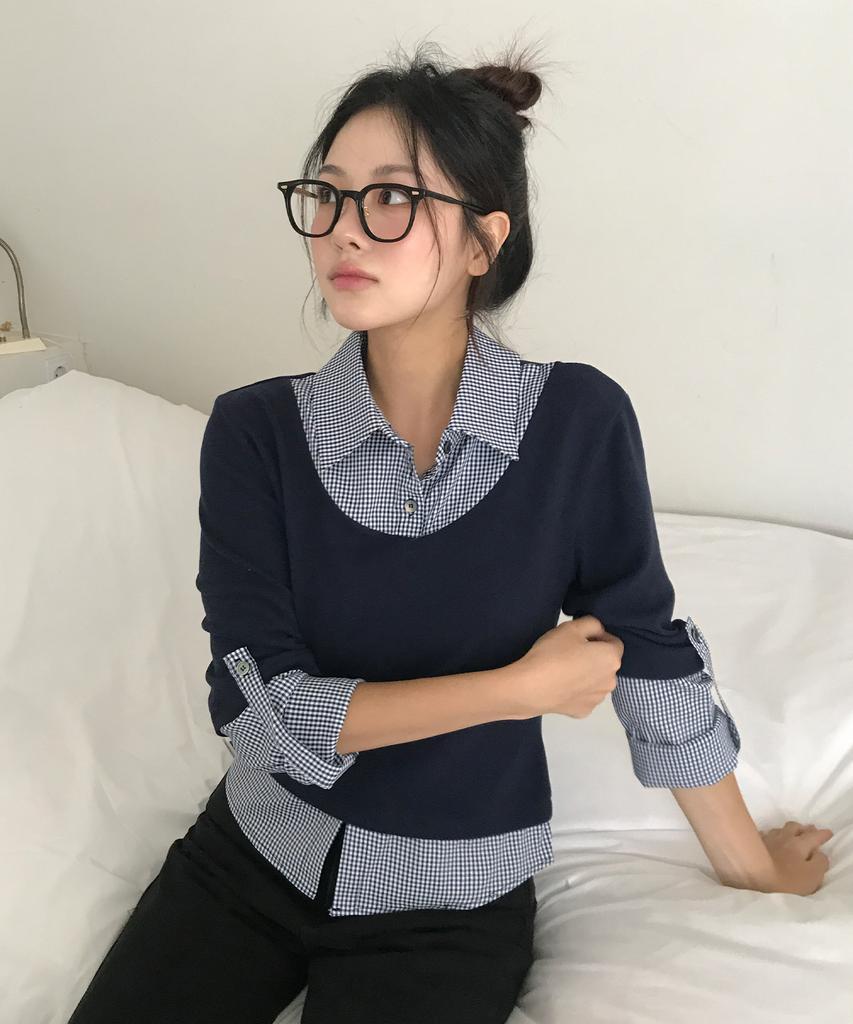 LETTER FROM MOON Chase Layered Collar Top (Navy)