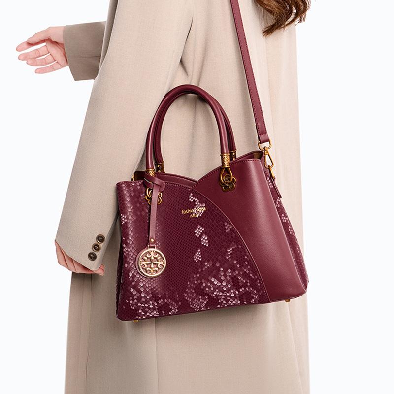 Women'S Messenger Bag Large Capacity Commuter Versatile Messenger Bag One Shoulder Handbag Middle Mother Bag