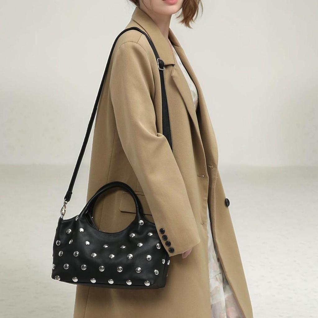 Trendy Minimalist Rivet Shoulder Bag: Versatile Vintage-Style Handbag for Women