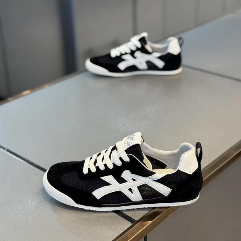 Men's Classic Running Shoes Lace Up Soft Sole Walking Shoes Flat Bottom Sports Shoes Breathable Couple Casual Shoes Tennis Shoes