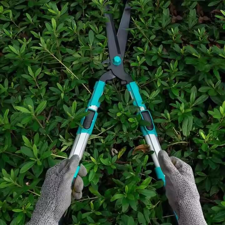 Cut Resistant Level 5 HPPE Coated Knitted Waterproof Anti-Chemical Custom Durable Glass Work Safety Gloves Silicone-free