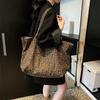 Koreanische Nischen-Leopardenmuster-Canvas-Tasche Damen Frühling und Sommer Neu Lässiger Fauler Stil Schultertasche Große Kapazität Pendler-Tragetasche