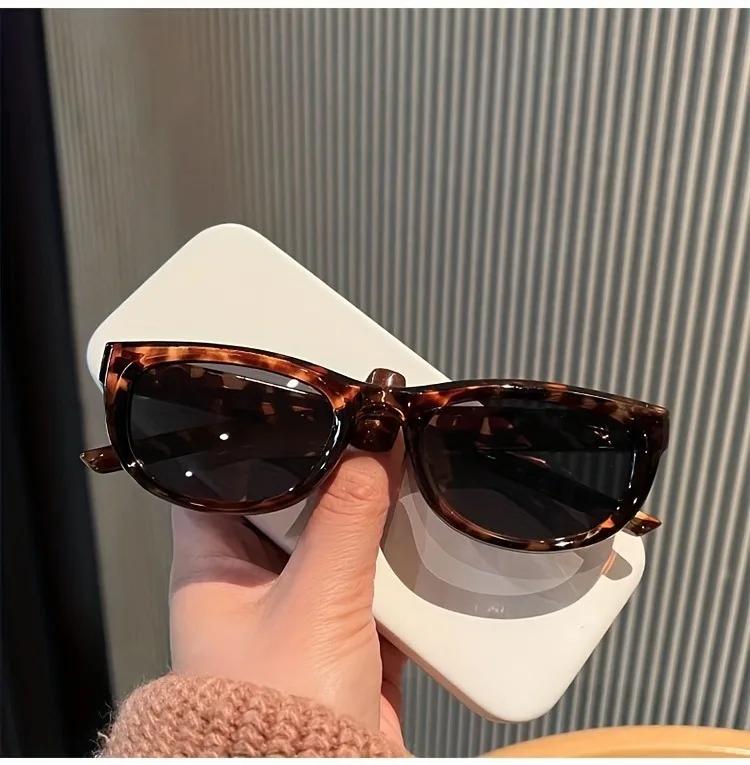 New Women's Olive Green Cat Eye Sunglasses Fashion Women Small Oval Shades Street Pography Sunshade Eyewear UV400 Glasses