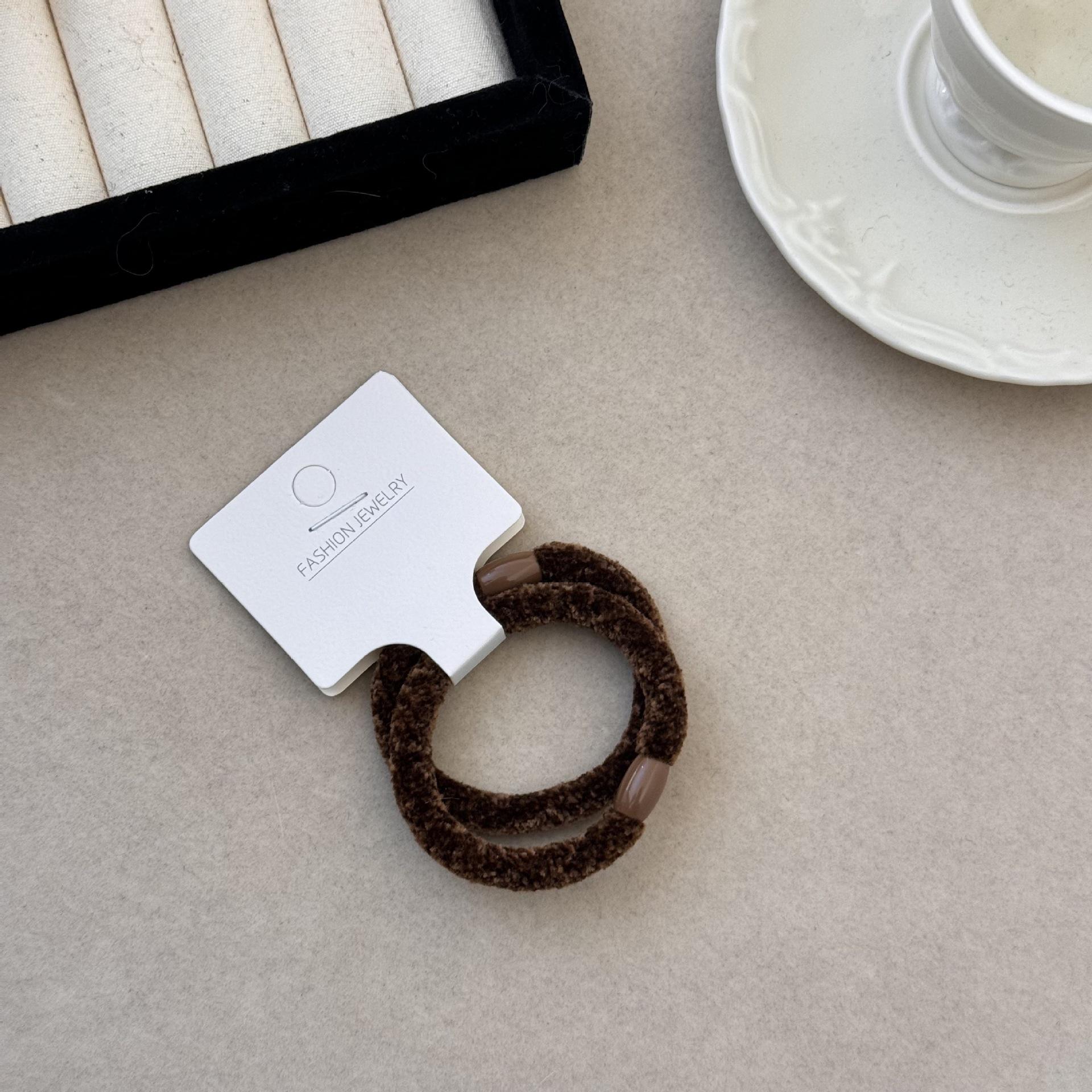 

A Simple and Elegant Hair Tie for A Young Girl, A Plush High-elasticity Hair Band, and A Warm and Cozy Small Intestine Hair Tie света кофе