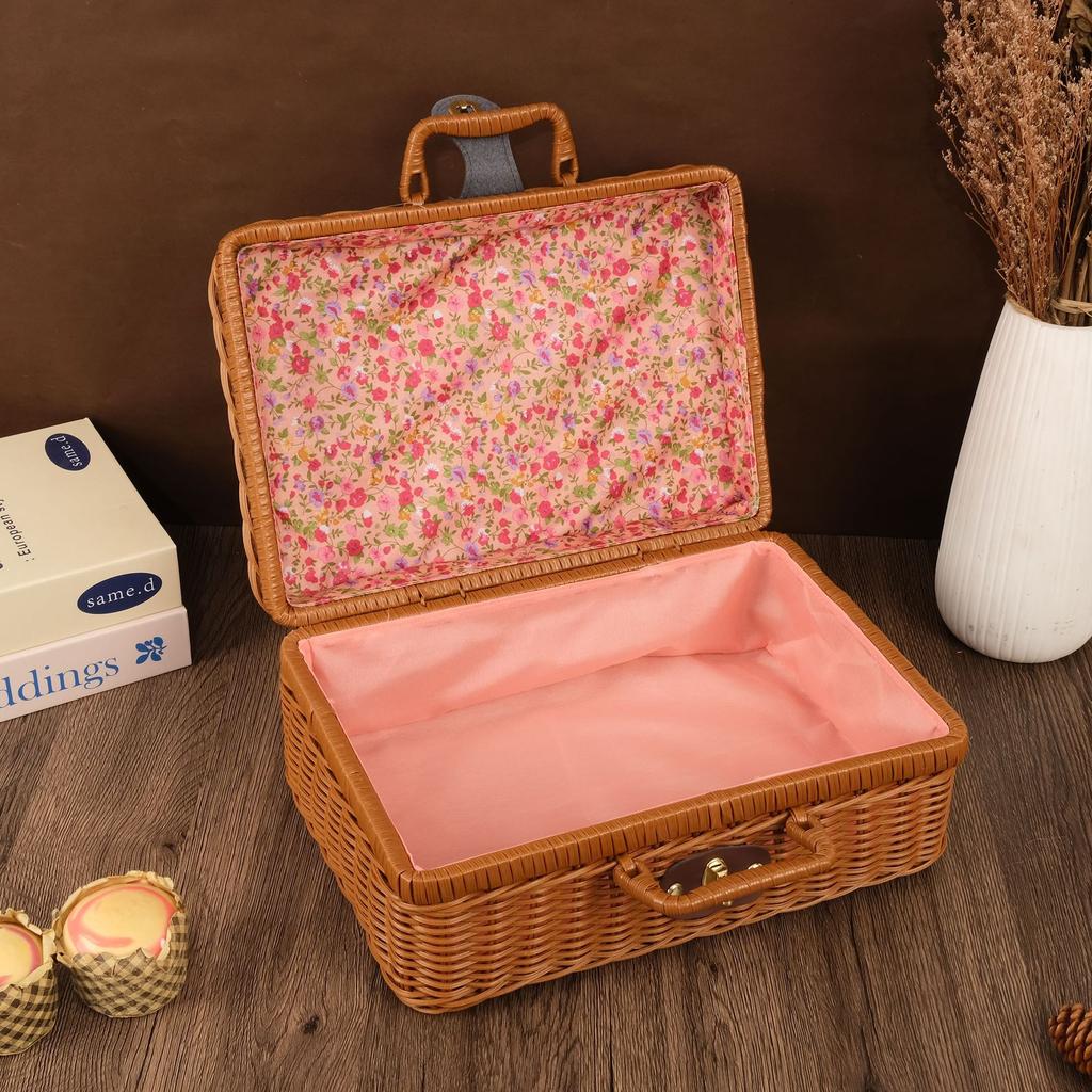 Retro Rattan Suitcase with Hand Gift Box Manual Woven Cosmetic Storage Box Wicker Rattan Picnic Laundry Baskets Home Storage