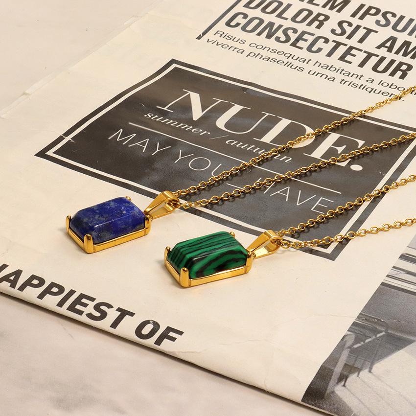 Green Grandmother Necklace Titanium Steel Does Not Fade Light Luxury Green Diamond Girls Jewelry Collarbone Chain