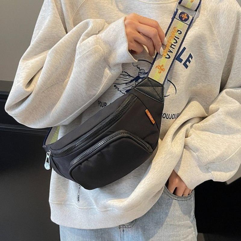 New women's breast bag sports key mobile phone storage bag fashion women's motorcycle solid color fanny pack