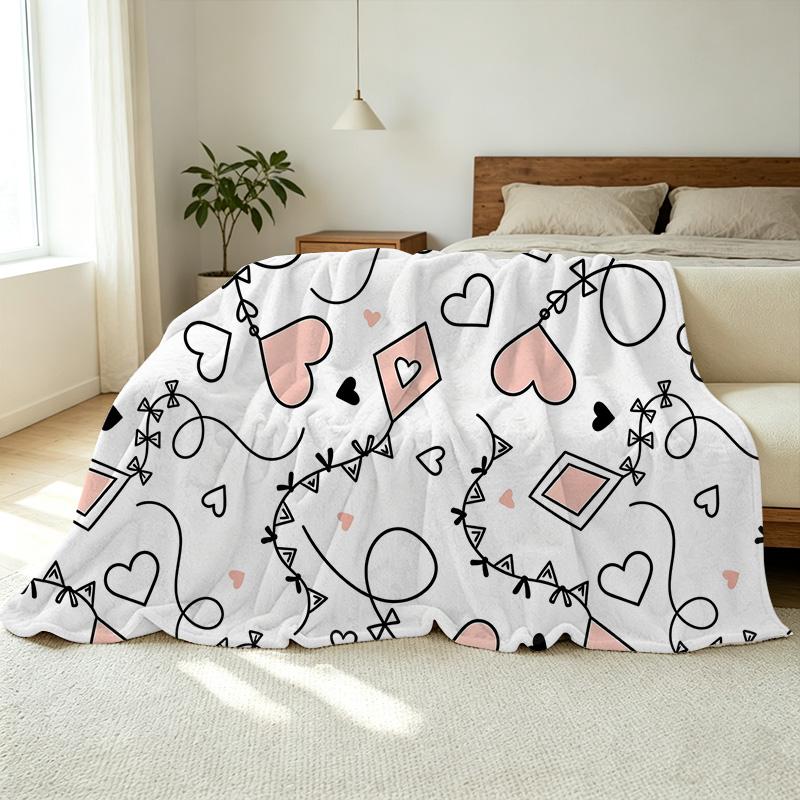 Lightweight Flannel Throw Blanket Minimalist Heart Design, Soft Cozy Warm Blanket for Home, Leisure & Valentine's Day Gift