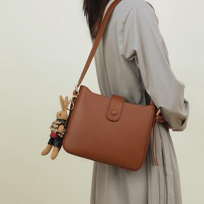 2025 New Bucket Bag Crossbody Women's Bag Genuine Leather Autumn Winter High-end Feel Underarm Large Capacity Commuter Bag Tote