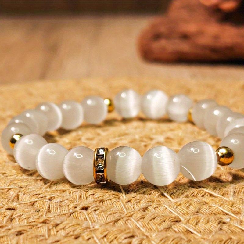 Handmade Natural White Cat's Eye Stone Bracelet, Elegant and Pure White Ideal Gift for Family Loved Ones Suitable for Daily Travel Wedding Wear