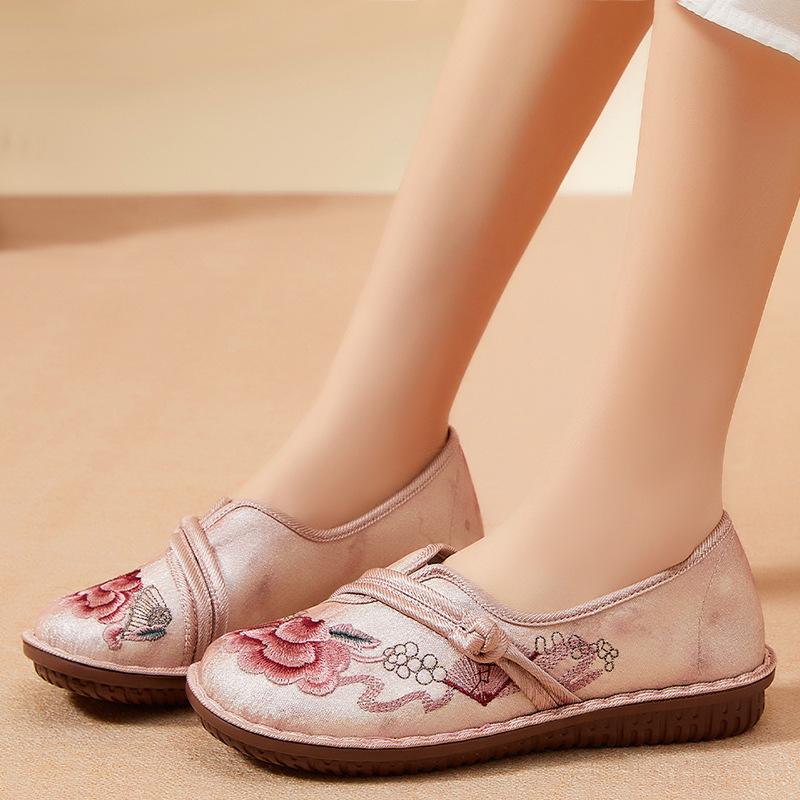 New Women's Ethnic Style Slip-On Shoes, Polyurethane Old Beijing Cloth, Versatile and Comfortable for Daily Wear