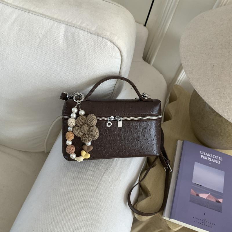 Han niche design simple casual daily commute handbag women's 2026 spring new messenger small square bag