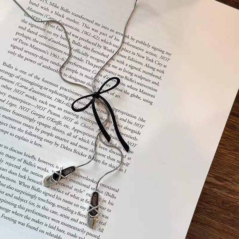 Punk Metal Woven Coin Purse Pendant Necklace For Women Fashion Long Round Bead Chain Necklace Bowknot Pendant Necklaces