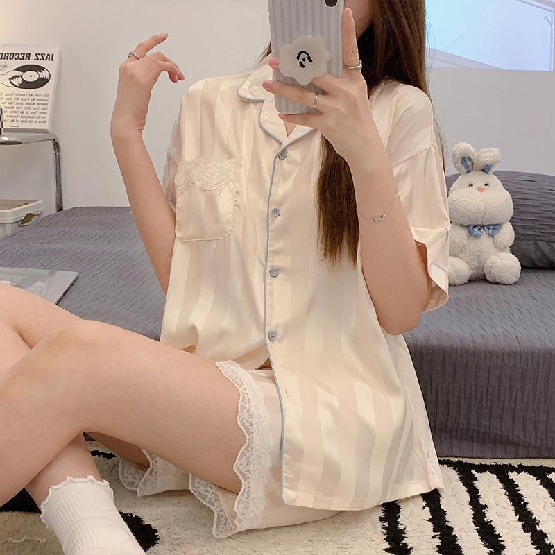 Eisseide Dünner Hochwertiger Sommer-Pyjama Damen Kurzarmshorts Zweiteiliges Set, Gestreifte Loungewear