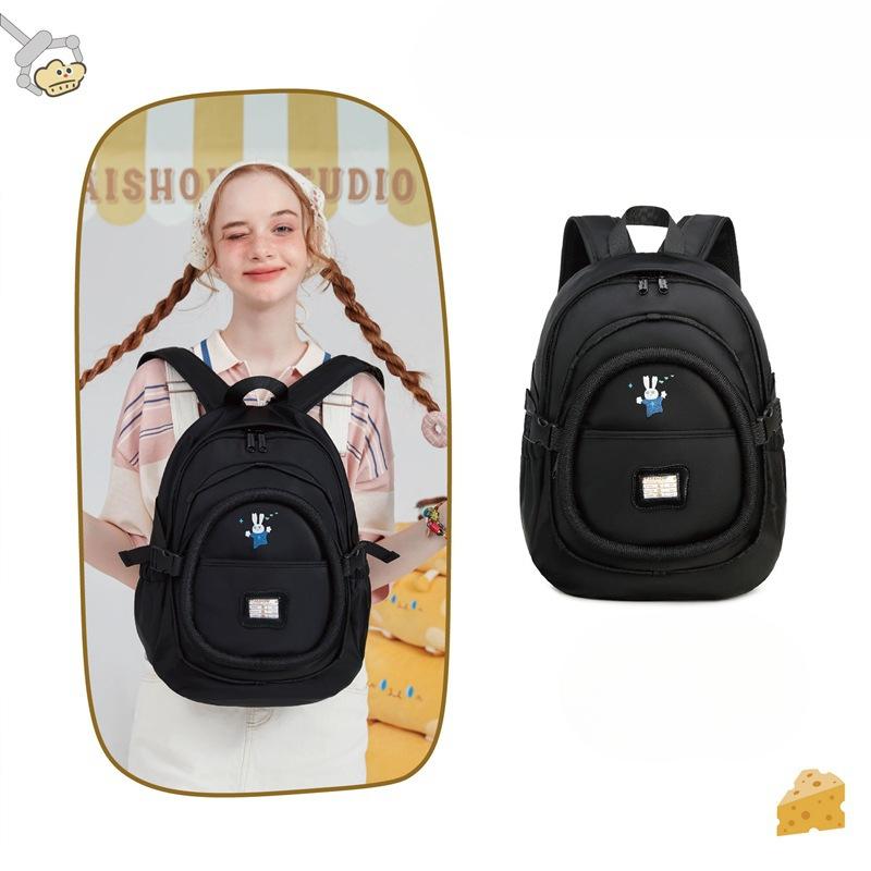 

A Fashionable Backpack for Junior and Senior High School Students A Large-capacity Backpack for Commuting and Travel One Size чорний