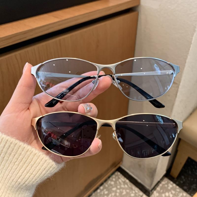 Trendy Small Frame Cat Eye Sunglasses Y2K Street Style Sunglasses Outdoor Men Women Fashion Outdoor Glasses Full Frame Silver Frame Light Blue Goggle