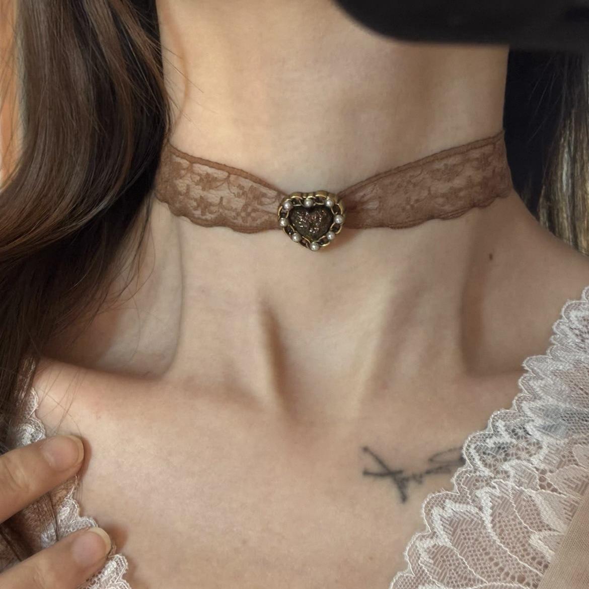 Кофейное кружево Винтажное сердце из смолы Ожерелье – Элегантный чокер с универсальным модным стилем