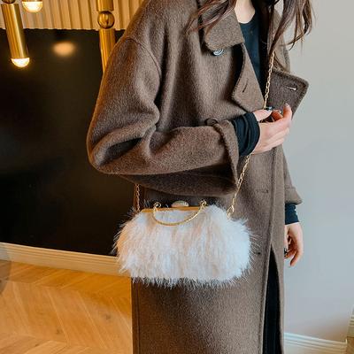 Flauschige Textur einfarbige Kette Mao Mao Damen-Kette kleine quadratische Tasche 23 Winter neue Damen-Schultertasche Umhängetasche