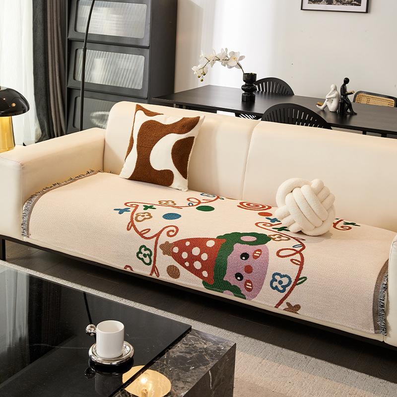 Cute Hairball Sofa Cushion Cartoon Sofa Towel Universal Sofa Cover For All Seasons, Autumn And Winter Anti-Cat Scratch And Dirt-Resistant Sofa Cover