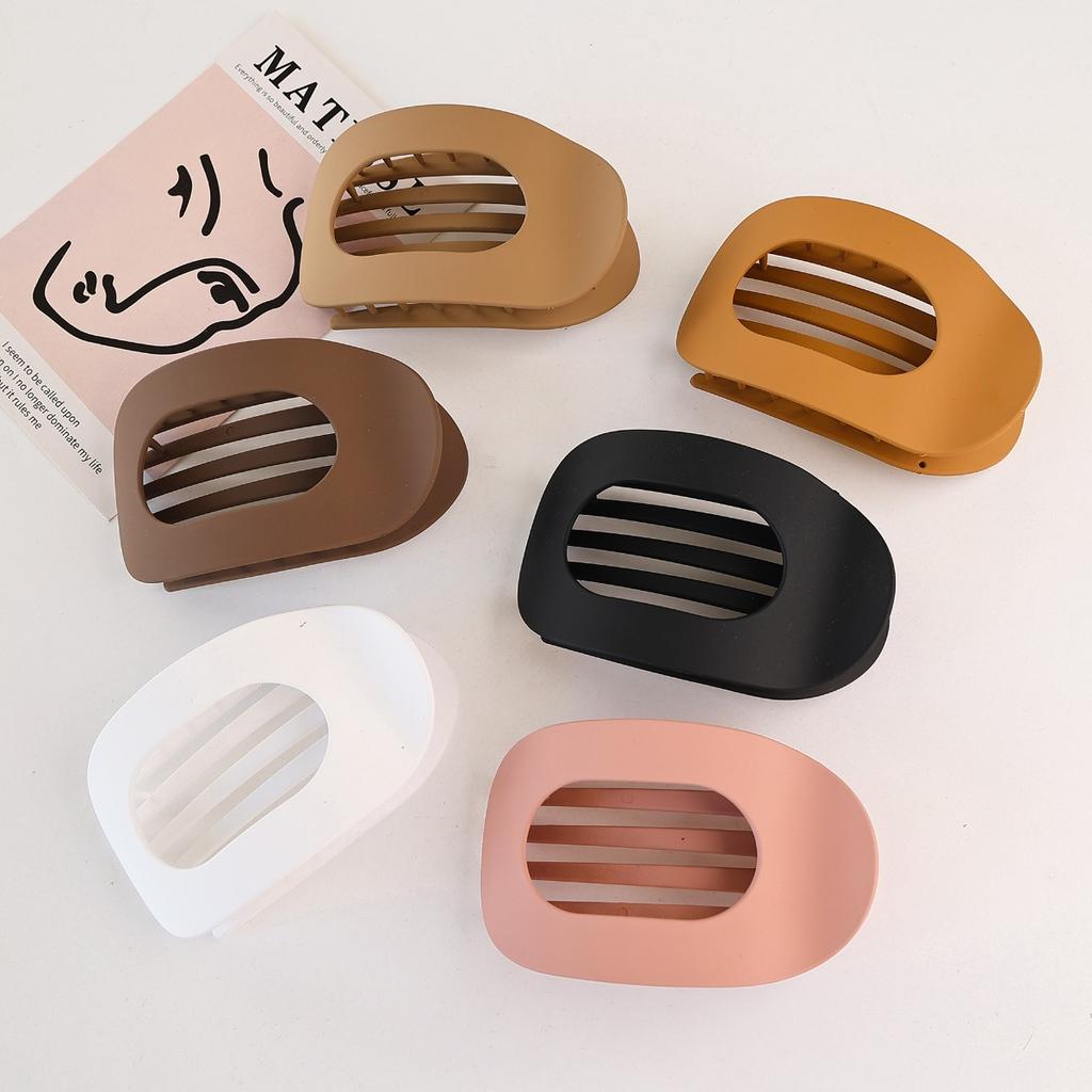 Fashion Oval Hair Claw Clip for Women New Design Leopard Matte Curved Flat Styling Barrettes Acrylic Lying Down Hair Accessories