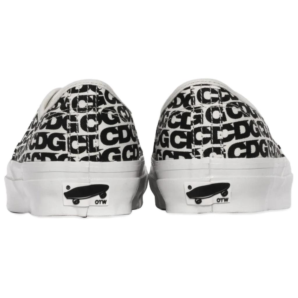Comme Des Garçons x Vans Authentic 44 Všestranné Pohodlné Odolné Nízké Skate Boty Unisex Tenisky Černá Bílá VN000EEUUY6