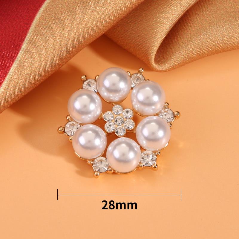 Perlové knoflíky s diamanty, dámské oblečení, topy, bundy, knoflíky, doplňky, kožichy, norkové kožichy s diamanty, luxusní knoflíky, malé