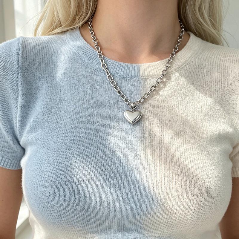Y2K Retro Heart Chain Necklace for Women - Thick, Versatile Clavicle Accessory in Cold Hip Hop Style