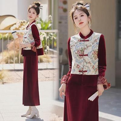 2024 Spring Gold Velvet Chinese Print Three-Piece Wedding Suit for Women