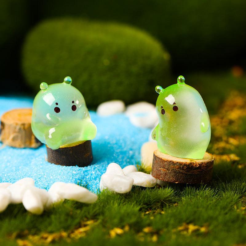 6 Stück Niedliche Mini Gespensterfigur Leuchtendes Alien Ornament Mikro Landschaft Dekoration Puppenhaus Miniatur Spielzeug