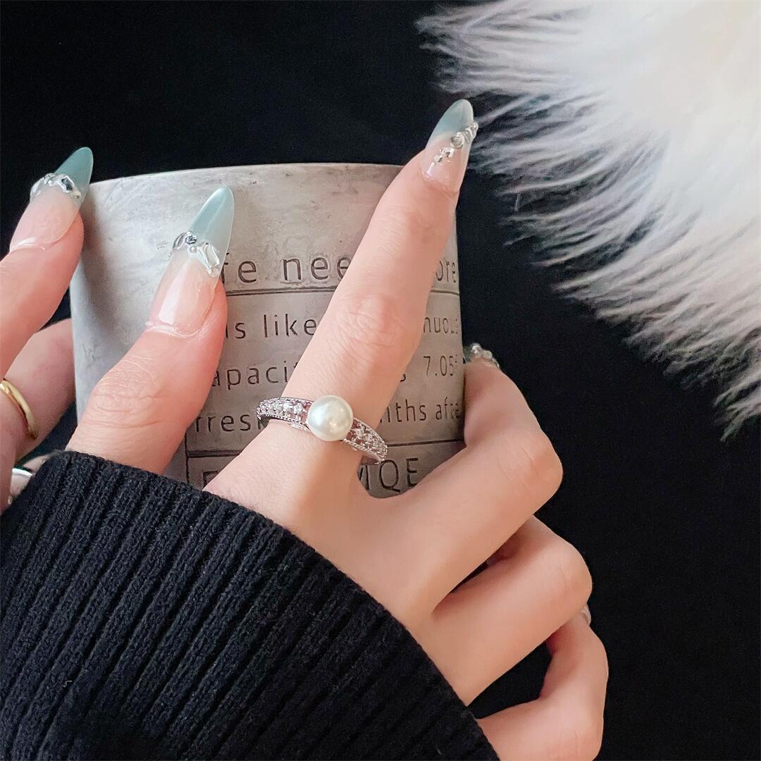 Simple Retro Flower Diamond Zir*****Pen Ring Elegant High-End Accessories Personalized Niche Ring Women Adjustable opening