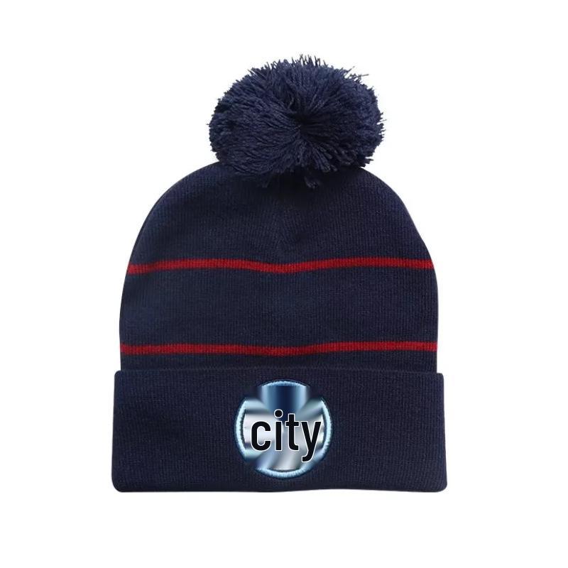 Paris Chelsea Arsenal Real Madrid Juventus Strickmütze mit Bommel - Gesticktes Ball-Logo, Quasten und Winterwärme für Fans