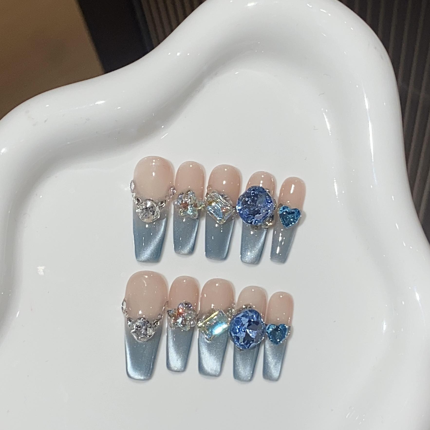 

Чистый, ручной работы, синий градиент, боковое свечение, кошачий глаз, французский ворс, бриллиант, лебедь, синий бриллиант, река Дунай L