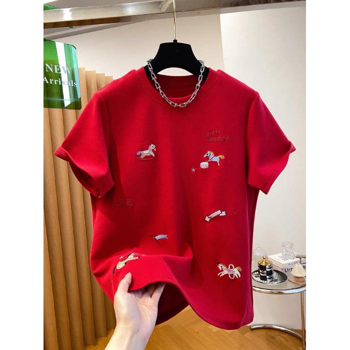 De Rong Plus Size Embroidered Horse Year Short Sleeve T-shirt for Women - Loose & Slimming Fit for Early Spring/Autumn