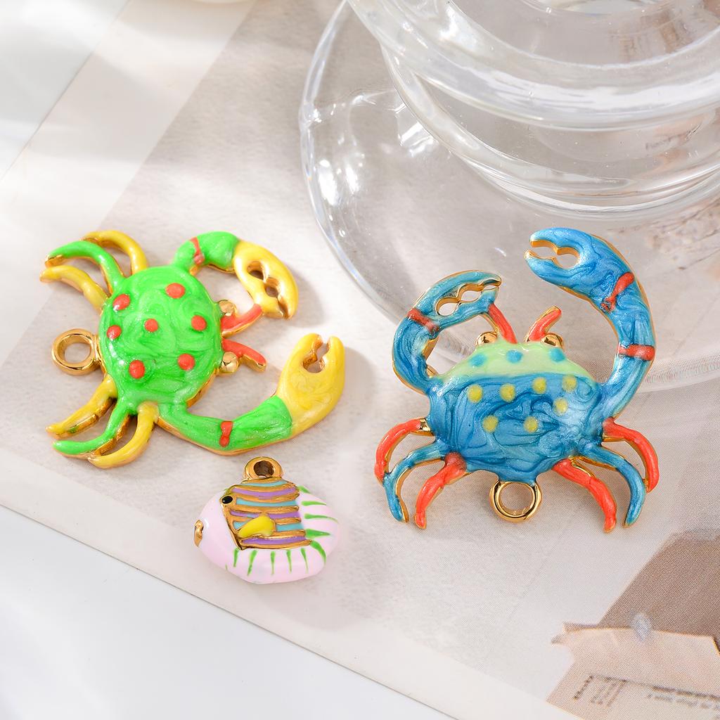 4 Stück Modische Edelstahl Emaille Krabbe Fisch Anhänger Niedliche Meeresbewohner Halskettenanhänger Damen DIY Schmuckzubehör