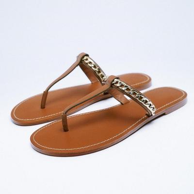 Fashion 2025 Fashion Casual Flat Flip Flops Summer New Casual Comfortable Famle Sandals Metal Decoration Plus Size Slipper Zapatos Mujer